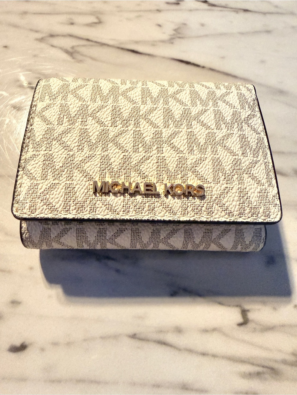 ✨ NWOT Michael Kors Monogram Trifold Leather Signature Wallet ✨ White Brown